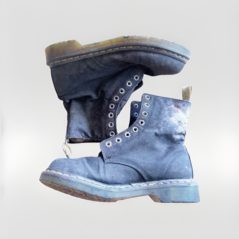 Dr. Martens Becket 8 Eye Womens 8 Black Ankle‎ Boots NO LACES